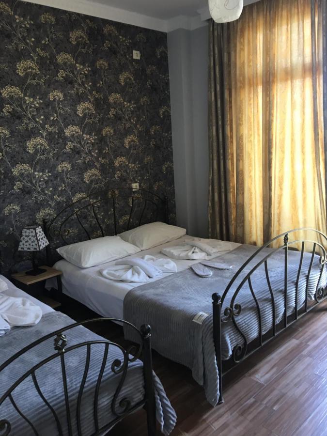 Hotel Twins G&G Kobuleti Bagian luar foto