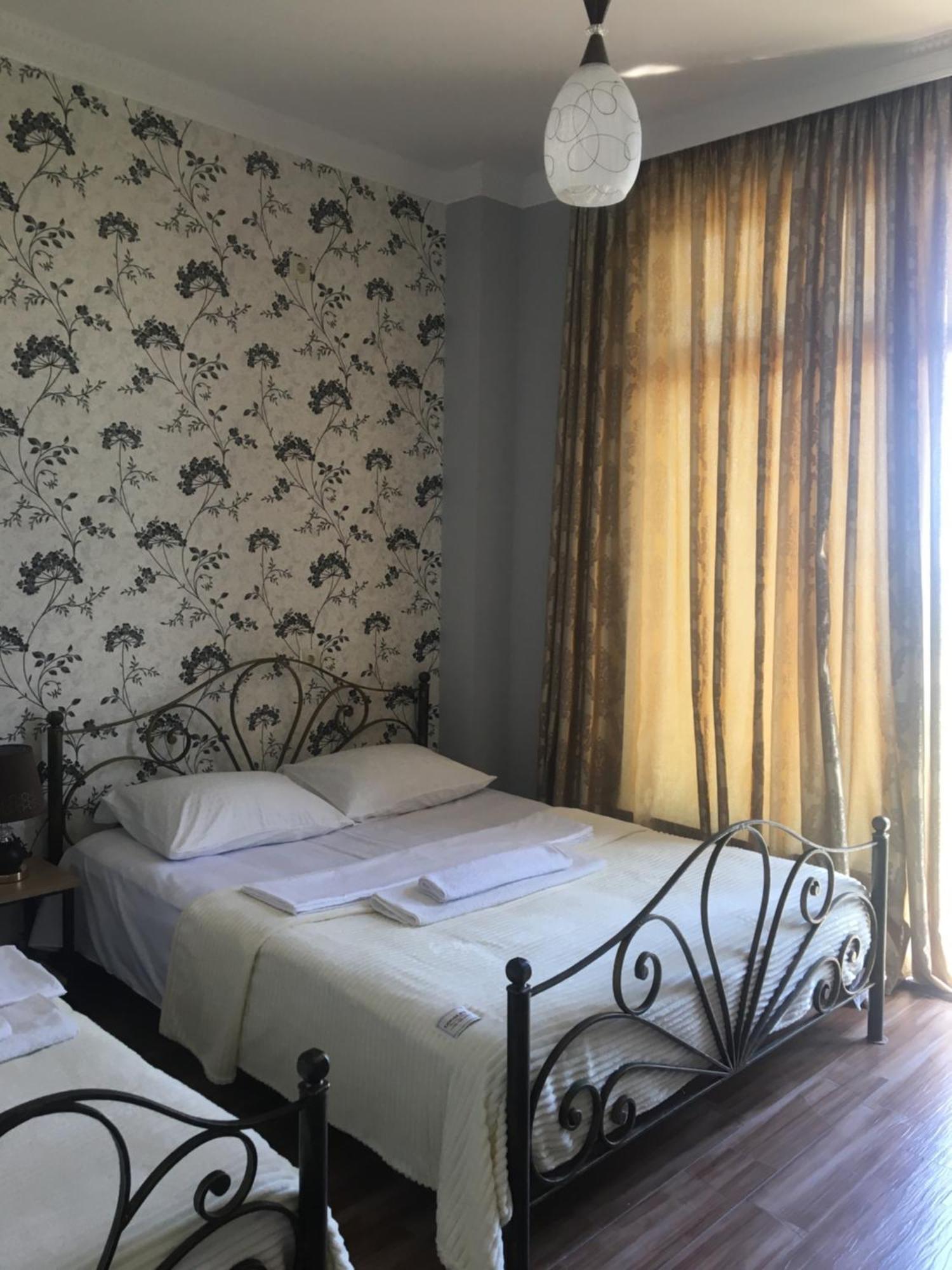 Hotel Twins G&G Kobuleti Bagian luar foto